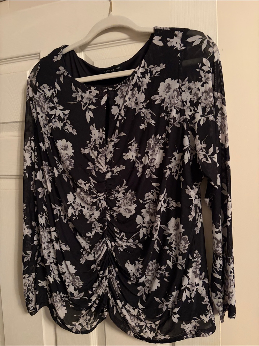 Lane Bryant Black and White Floral Ruched Long-Sleeve Top
